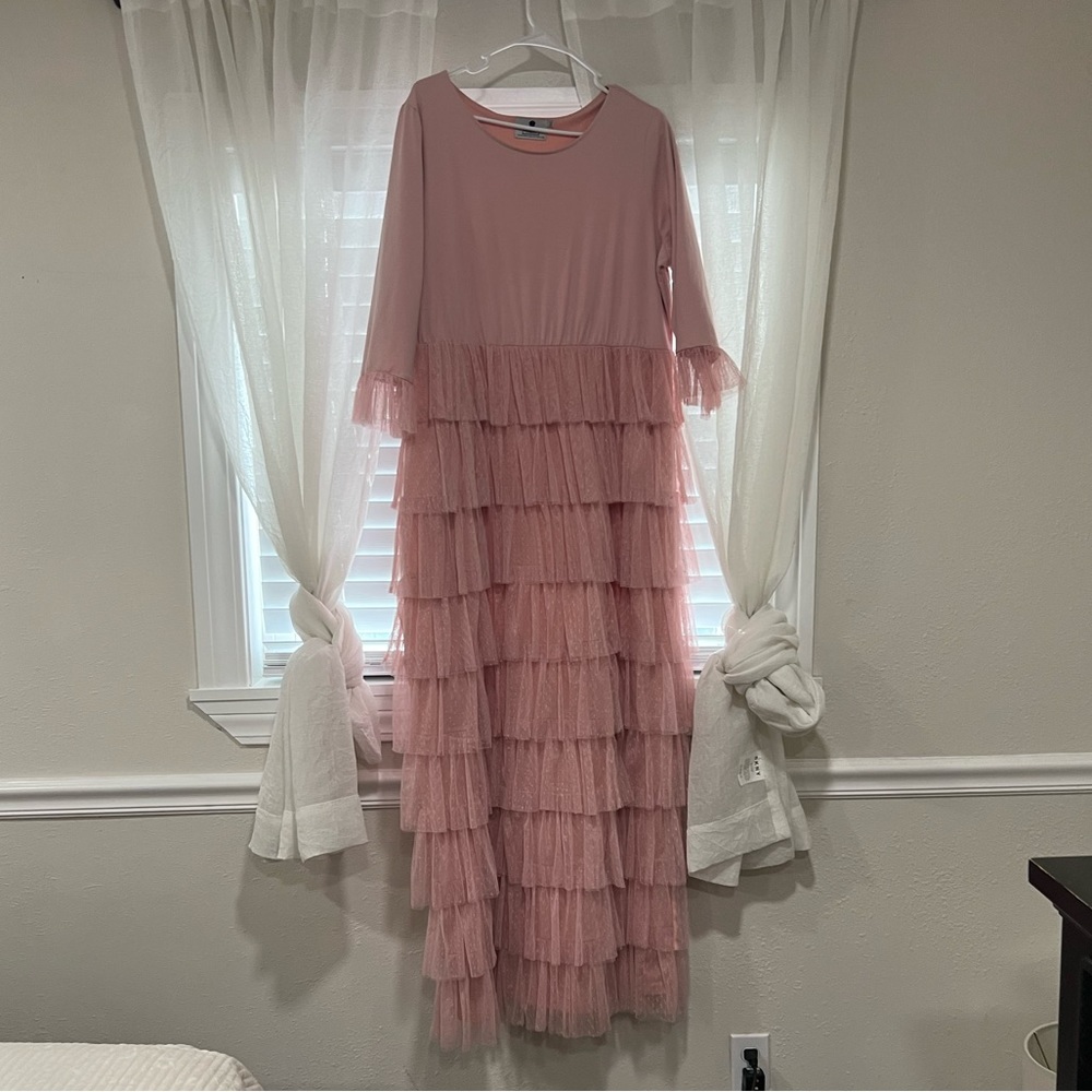 *PINK DAINTY JEWELL DRESS*